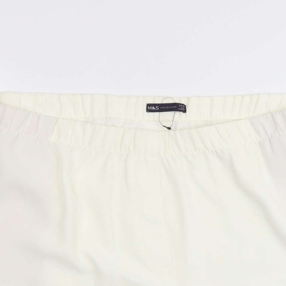 Marks and Spencer Womens Ivory Polyester Basic Shorts Size 24 L5 in Regular Pull On