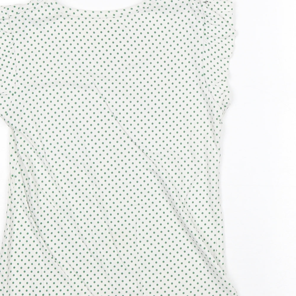 Preworn Girls White Geometric 100% Cotton Basic T-Shirt Size 5-6 Years Round Neck Pullover - Ireland Heart