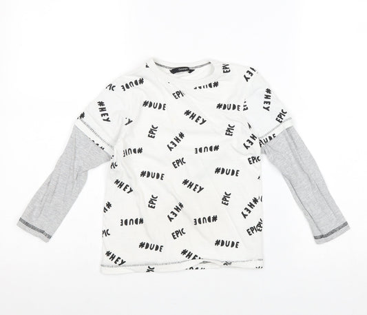 George Boys White Geometric Cotton Pullover T-Shirt Size 4-5 Years Round Neck Pullover - Hey Dude