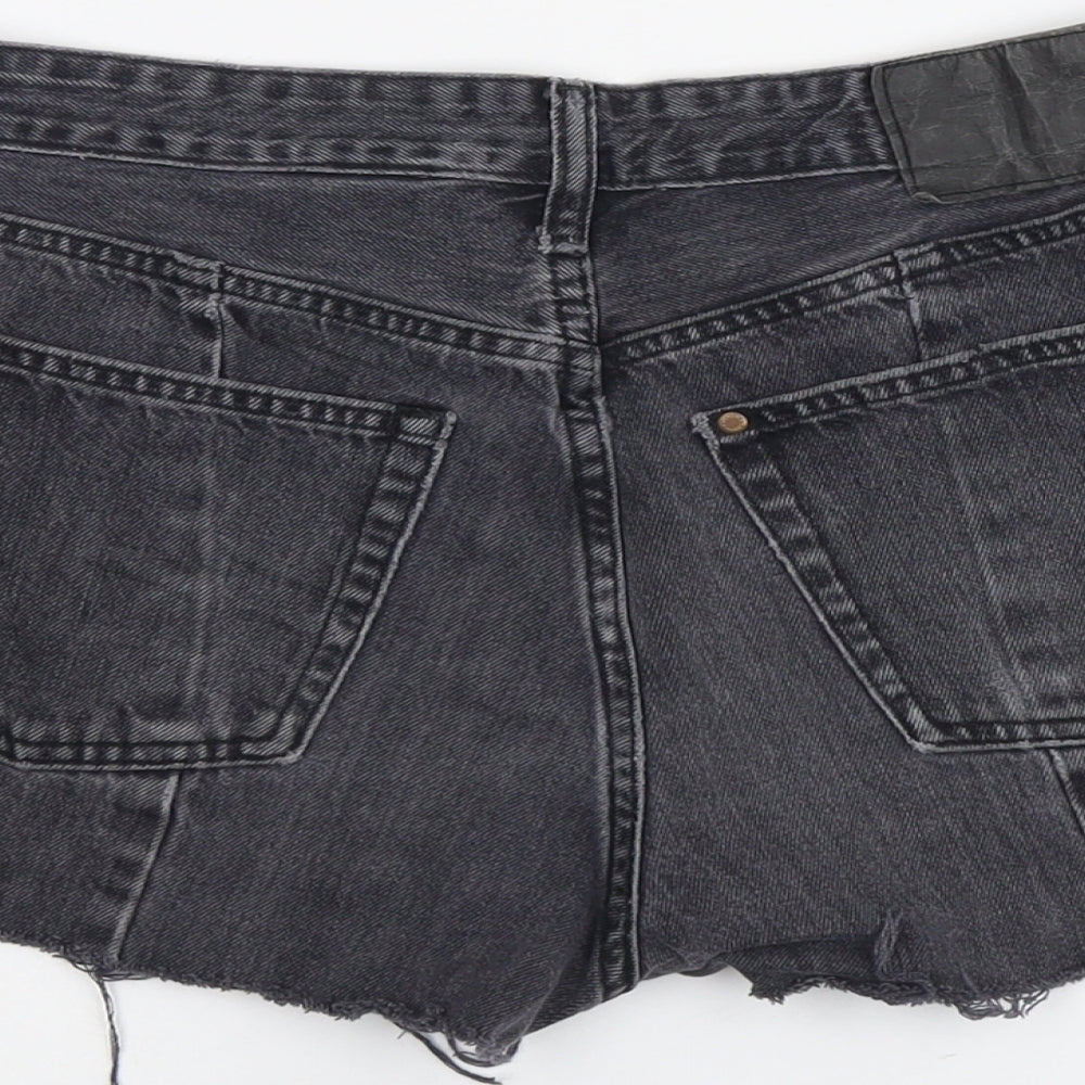 H&M Womens Grey Cotton Cut-Off Shorts Size 28 in L3 in Regular Button