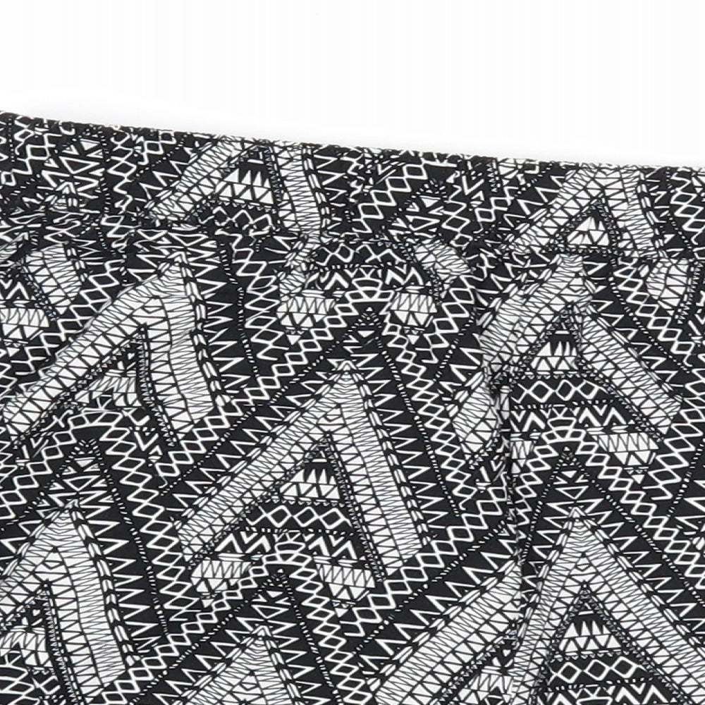 Divided Womens Black Geometric Viscose Basic Shorts Size 6 Regular Pull On - Waist 22 inches