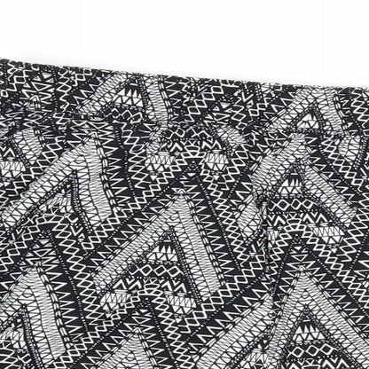 Divided Womens Black Geometric Viscose Basic Shorts Size 6 Regular Pull On - Waist 22 inches