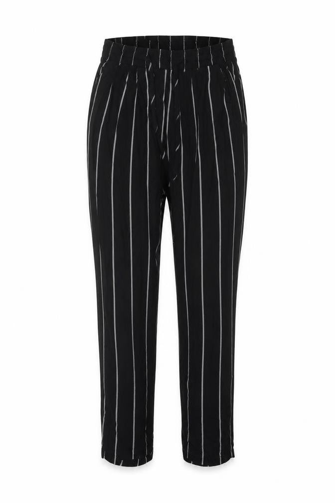 Womens UK Size 8 PRETTYLITTLETHING Regular Fit  Black Trousers