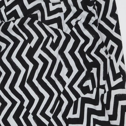 H&M Womens Black Geometric Polyester A-Line Size L Round Neck Pullover