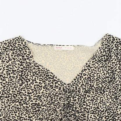 Womens UK Size L ROMWE Beige Cropped T-Shirt
