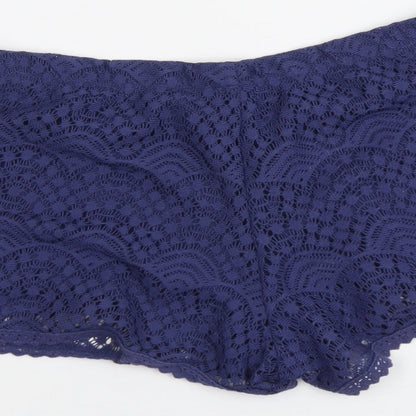 United Colors of Benetton Womens Blue Geometric Polyester Basic Shorts Size M L3 in Regular