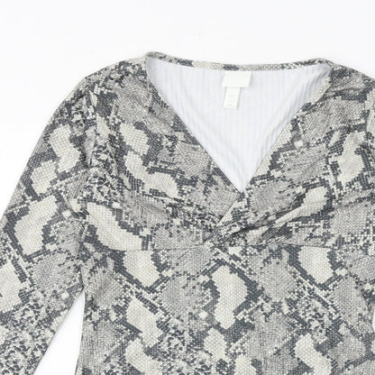 H&M Womens Grey Animal Print Polyester Bodysuit One-Piece Size S Snap - Snake Print