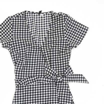 H&M Womens Black Gingham Polyester Trapeze & Swing Size 6 V-Neck Pullover