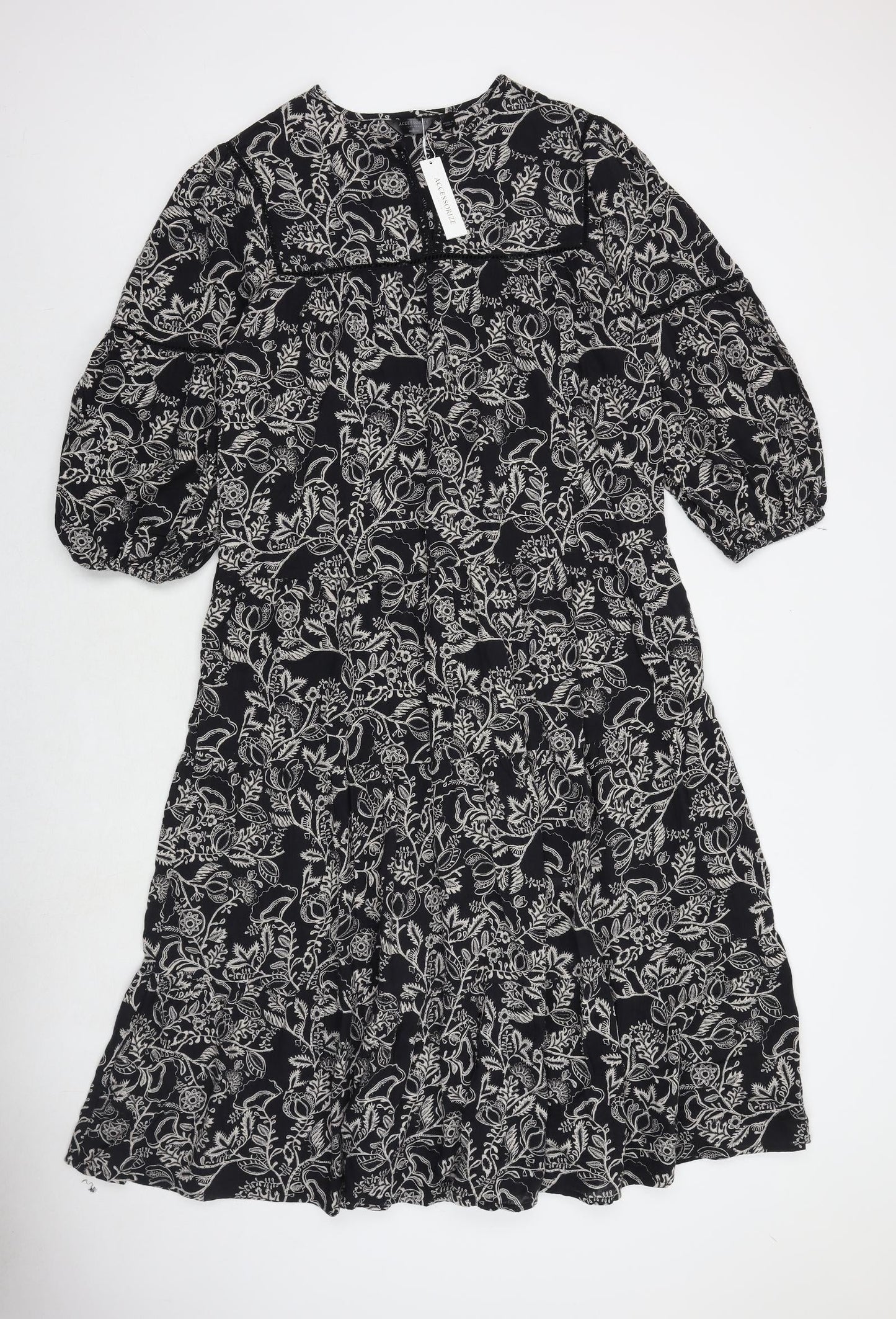Accessorize Womens Black Floral Polyester A-Line Size M V-Neck Pullover