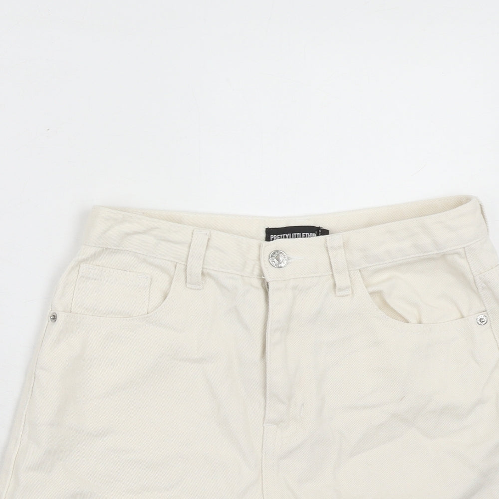 PRETTYLITTLETHING Womens Ivory Cotton Boyfriend Shorts Size 6 Regular Zip - Frayed Hem