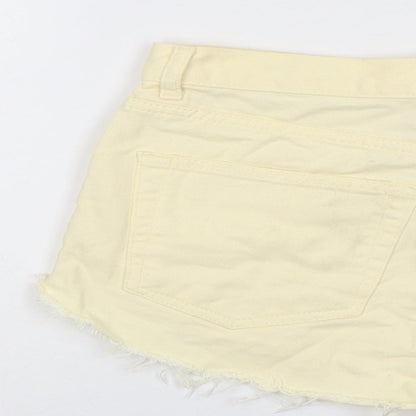 Pull&Bear Womens Yellow Cotton Hot Pants Shorts Size 12 L3 in Regular Button - Frayed Hem