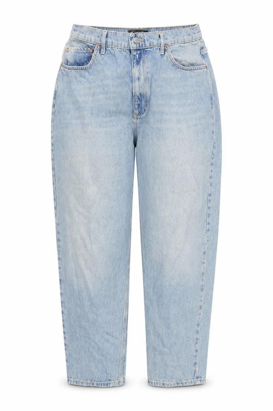 Front view of ASOS women’s blue cotton mom jeans, size UK 34, in, 30-inch leg regular zip