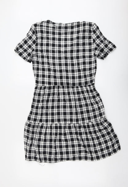 H&M Womens Black Plaid Viscose A-Line Size 6 V-Neck Button - Tiered
