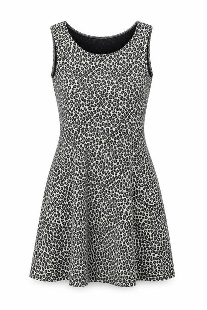 Oasis Womens Beige Animal Print Acrylic Fit & Flare Size M Round Neck Pullover - Leopard Pattern