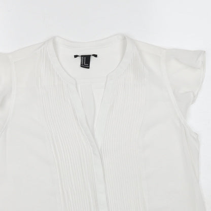 FOREVER 21 Womens White Polyester Basic Button-Up Size M V-Neck