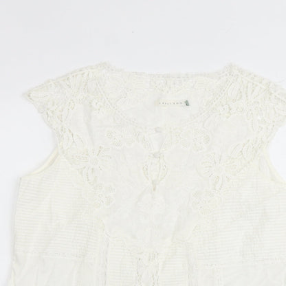 Lakeland Womens White Polyester Basic Blouse Size 14 Round Neck