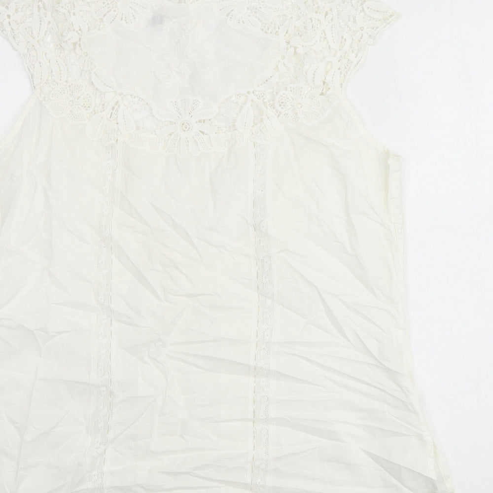 Lakeland Womens White Polyester Basic Blouse Size 14 Round Neck