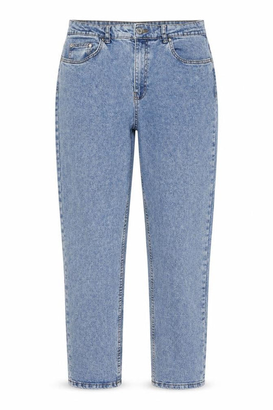 Front view of Denim & Co. women’s blue cotton boyfriend jeans, size UK 12, 26-inch leg regular button