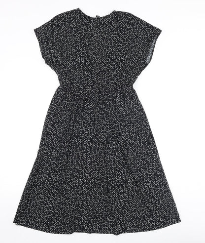 Uniqlo Womens Black Geometric Polyester A-Line Size XS V-Neck Pullover