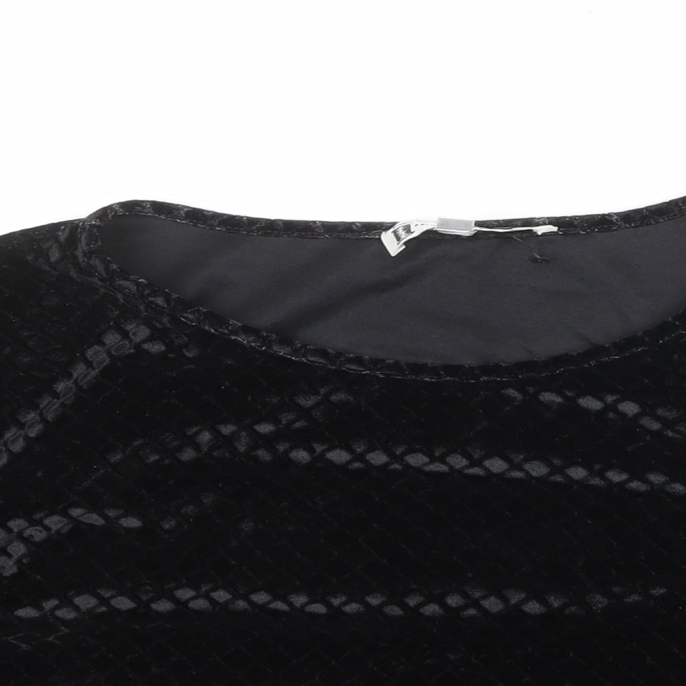 Womens UK Size 10 Hearts & Bows Black Cropped T-Shirt