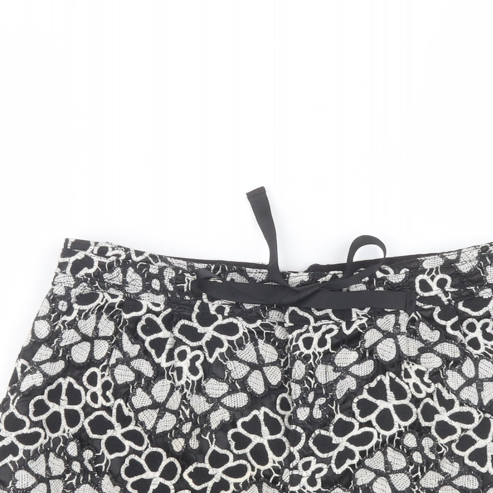 H&M Womens Black Floral Cotton Basic Shorts Size 6 L3 in Regular Zip