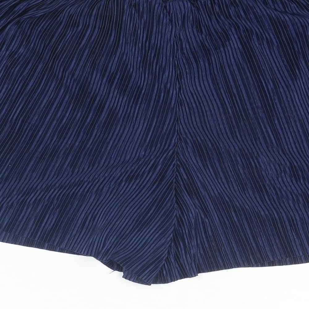 Bershka Womens Blue Polyester Basic Shorts Size L L3 in Regular Pull On