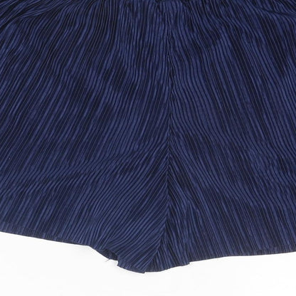 Bershka Womens Blue Polyester Basic Shorts Size L L3 in Regular Pull On
