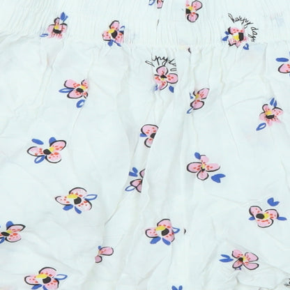 Marks and Spencer Womens White Floral Viscose Basic Shorts Size 10 L4 in Regular Button