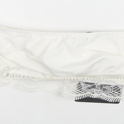 Womens UK Size 8 PRETTYLITTLETHING White Cropped Blouse