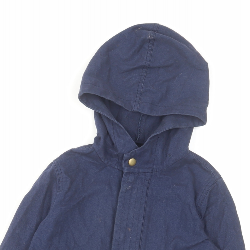 Close-up detail of Mini Club boys’ blue basic coat coat, size 3-4, years zip
