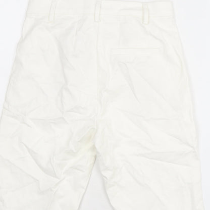 Marks and Spencer Womens White Cotton Chino Shorts Size 6 L11 in Regular Zip