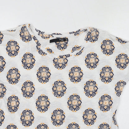 Max Jeans Womens White Geometric Cotton Basic T-Shirt Size M Round Neck