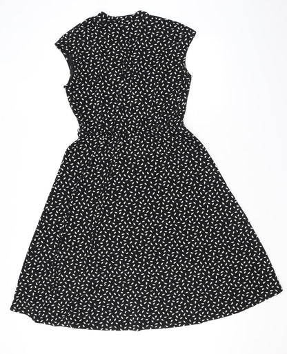 H&M Womens Black Geometric Polyester A-Line Size M V-Neck Pullover