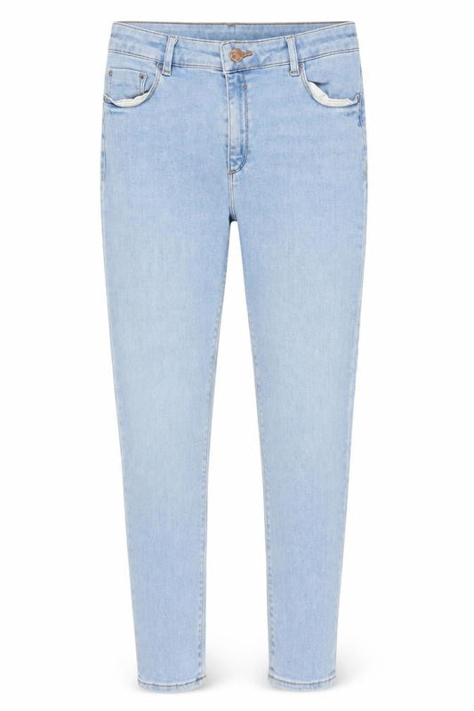 Front view of ASOS women’s blue cotton skinny jeans, size UK 32, in, 30-inch leg slim zip