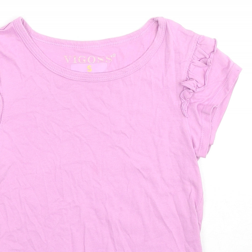 Close-up detail of VIGOSS girls’ pink cotton basic t-shirt, size S, round neck pullover - ruffle