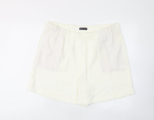 Marks and Spencer Womens Ivory Polyester Bermuda Shorts Size 20 L8 in Regular Pull On - Pockets, Elastic waist