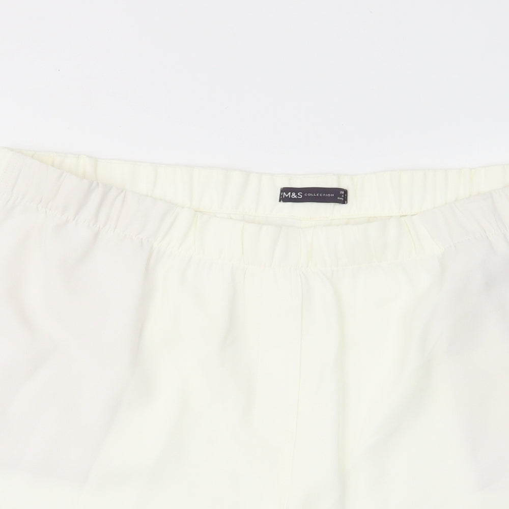 Marks and Spencer Womens Ivory Polyester Bermuda Shorts Size 20 L8 in Regular Pull On - Pockets, Elastic waist