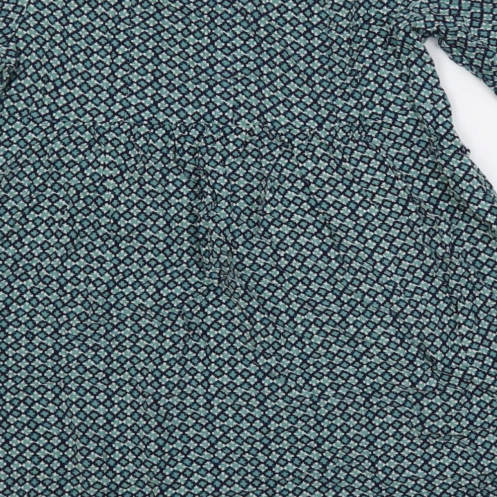 H&M Womens Green Geometric Viscose Trapeze & Swing Size 10 Round Neck Button