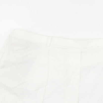 Marks and Spencer Womens White Polyester Bermuda Shorts Size 20 L8 in Regular - Elasticated Waist