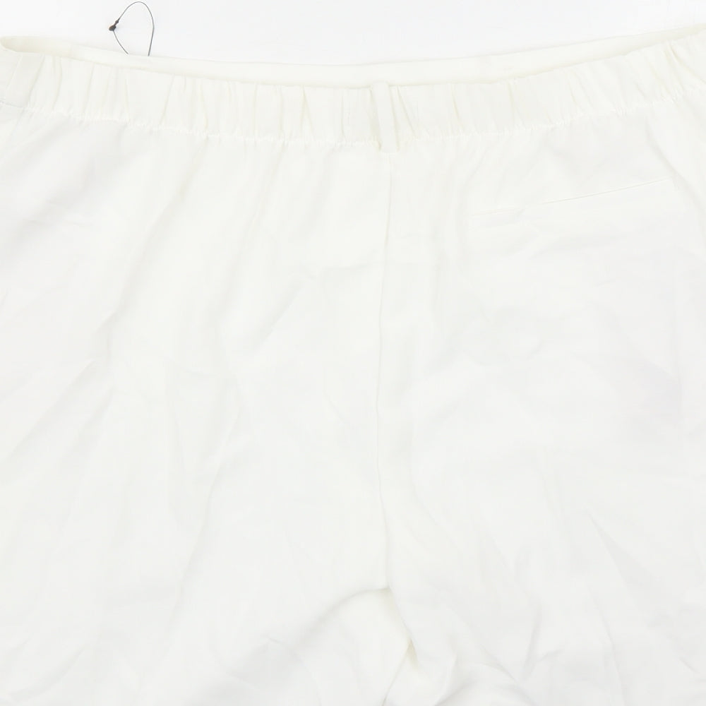 Marks and Spencer Womens White Polyester Bermuda Shorts Size 20 L8 in Regular - Elasticated Waist