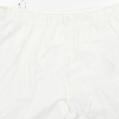 Marks and Spencer Womens White Polyester Bermuda Shorts Size 20 L8 in Regular - Elasticated Waist