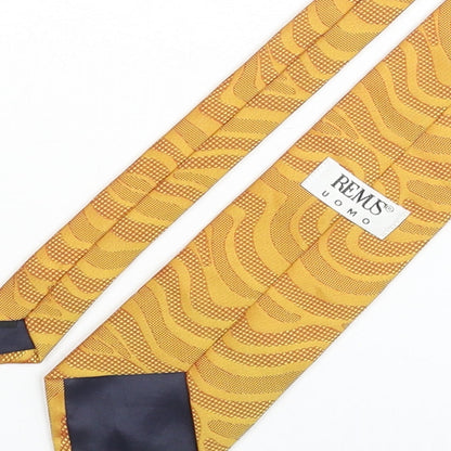 REMUS Mens Yellow Geometric Polyester Pointed Tie One Size - Wave Pattern
