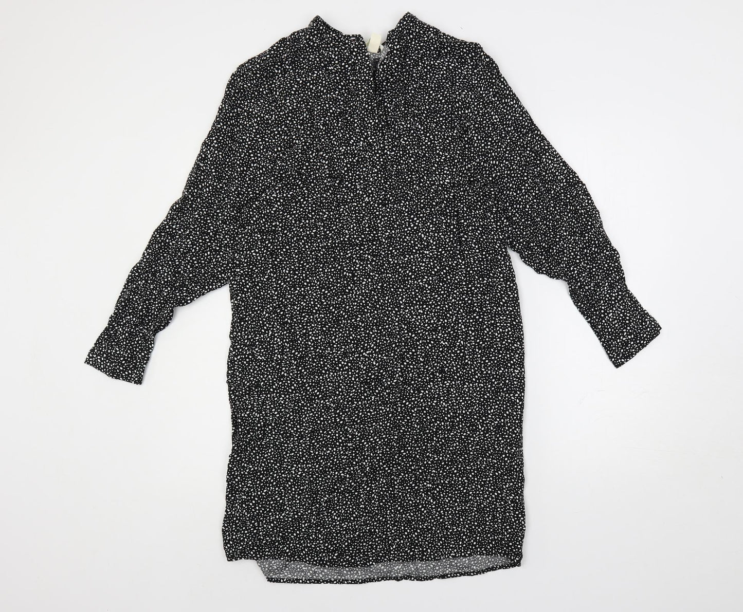 H&M Womens Black Animal Print Viscose Shift Size XS Round Neck Button