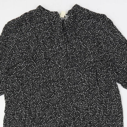 H&M Womens Black Animal Print Viscose Shift Size XS Round Neck Button