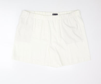 Marks and Spencer Womens Ivory Polyester Basic Shorts Size 24 L5 in Regular Pull On