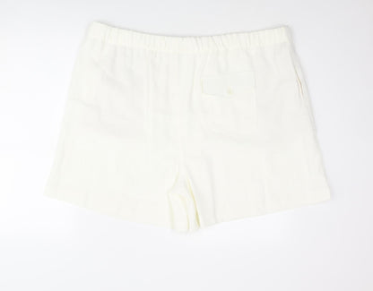 Marks and Spencer Womens Ivory Polyester Basic Shorts Size 24 L5 in Regular Pull On