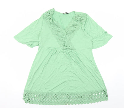 Yours Womens Green Viscose Basic T-Shirt Size 14 V-Neck - Crochet Detail