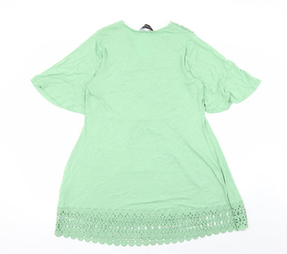 Yours Womens Green Viscose Basic T-Shirt Size 14 V-Neck - Crochet Detail