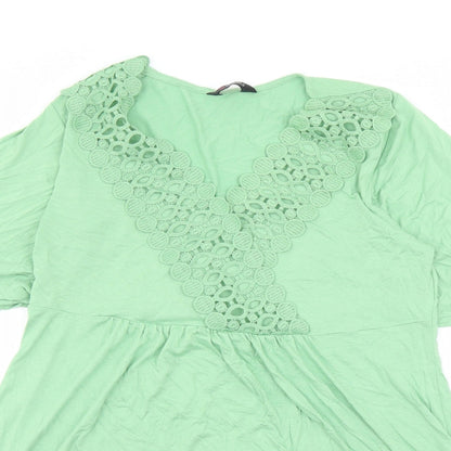 Yours Womens Green Viscose Basic T-Shirt Size 14 V-Neck - Crochet Detail
