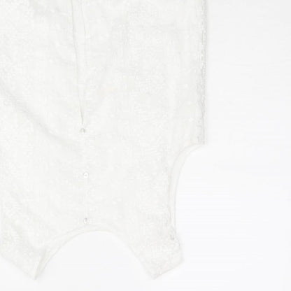 Mnago Womens White Geometric Polyester Camisole Blouse Size S Round Neck - Button Detail